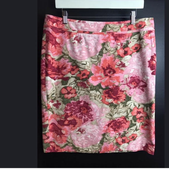 TALBOTS Garden Floral Straight Pencil Skirt pink green white flower abstract - Picture 6 of 6